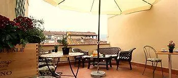 B&B Camera Con Vista Lucca 0*,