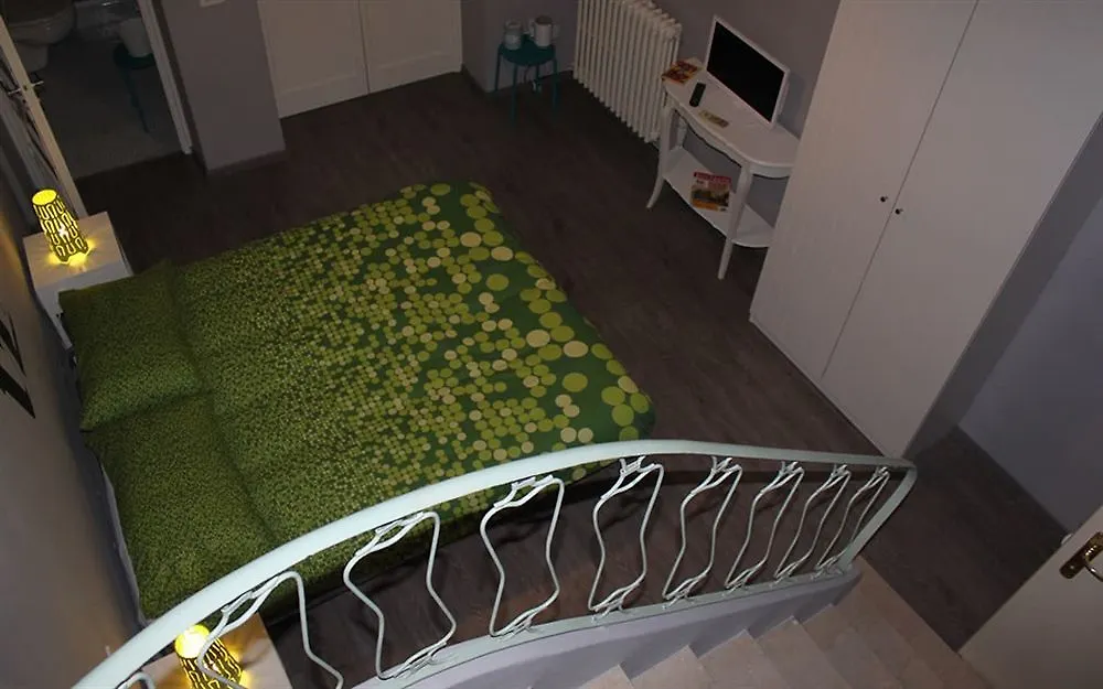 B&B Camera Con Vista Lucca Bed & Breakfast