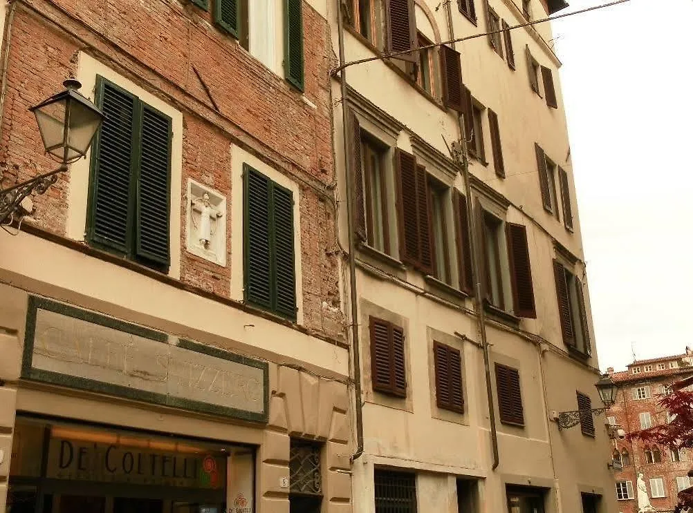 Bed & Breakfast B&B Camera Con Vista Lucca Italy